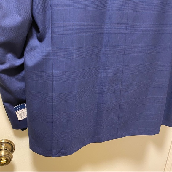 Mens suit. Tone on tone blue plaid. New with tags. Jacket 46L. Pants 40W x 33L. - Picture 6 of 6